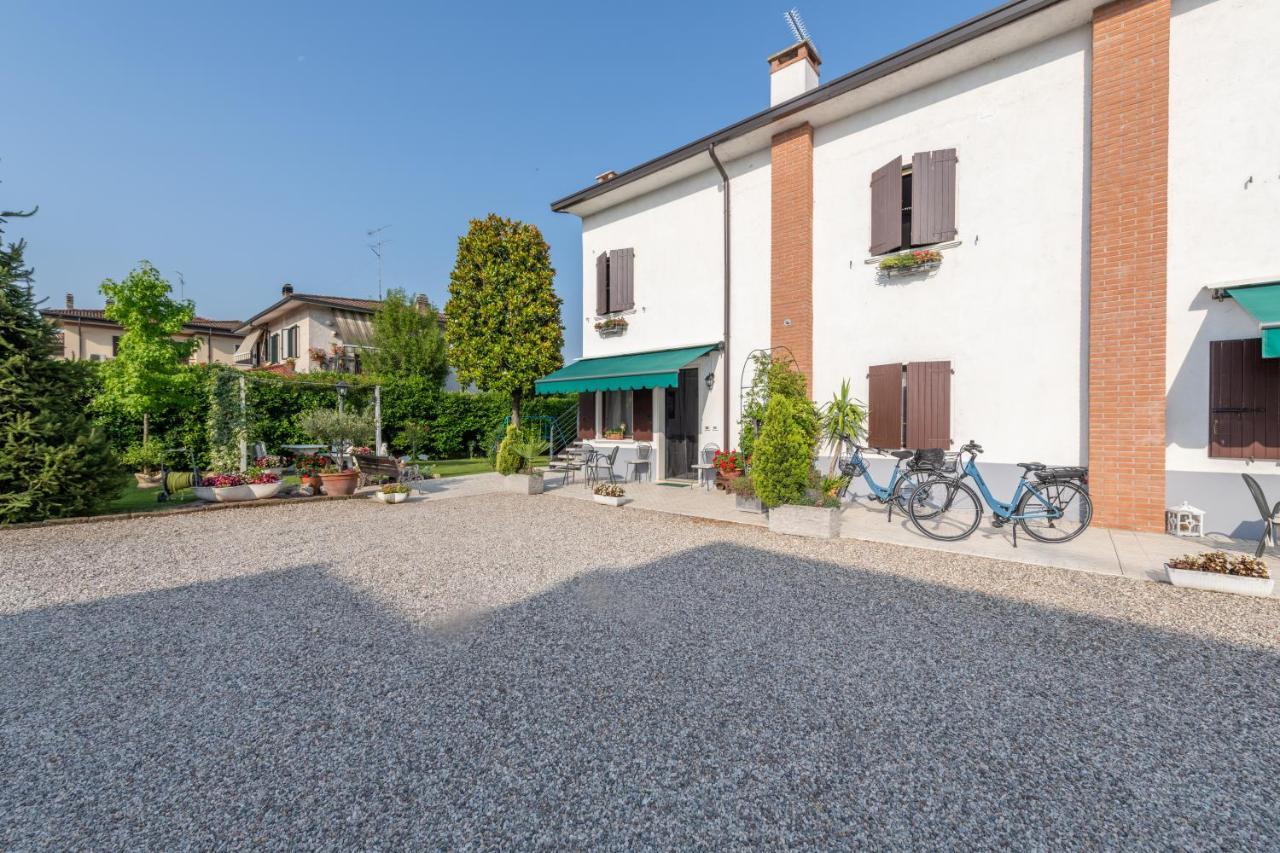 Casacobelli Villa Monzambano Bagian luar foto