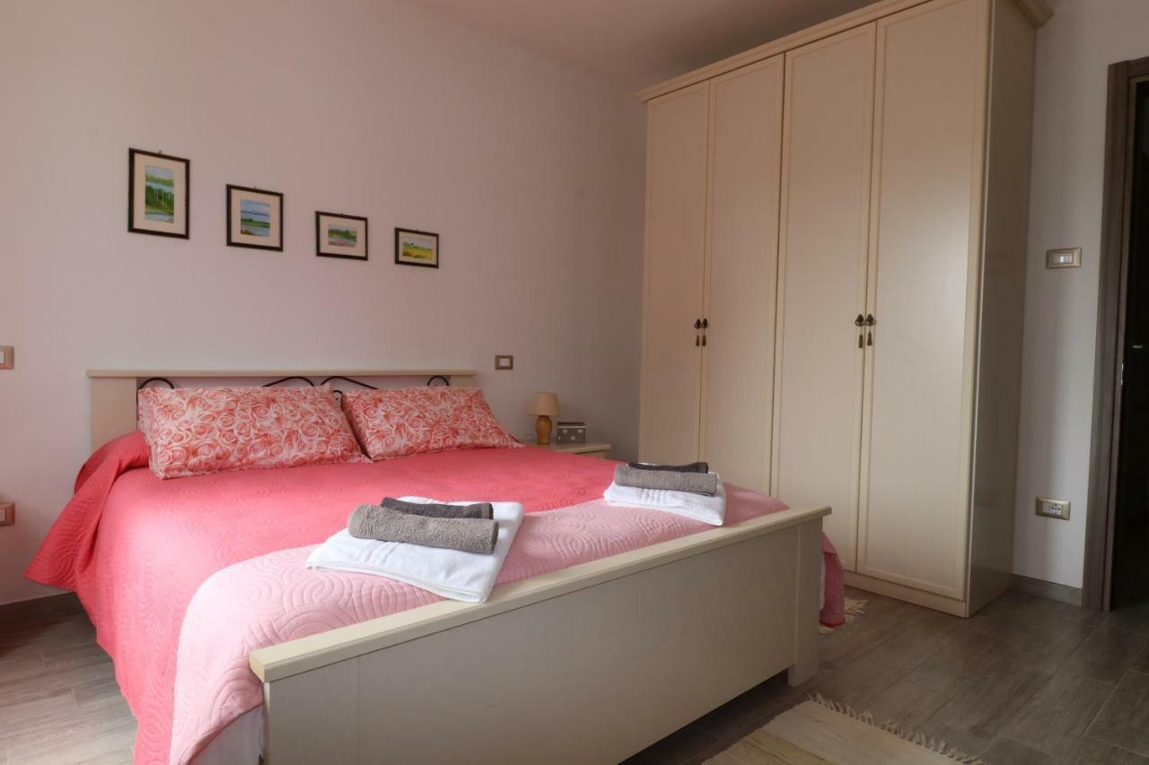 Casacobelli Villa Monzambano Bagian luar foto