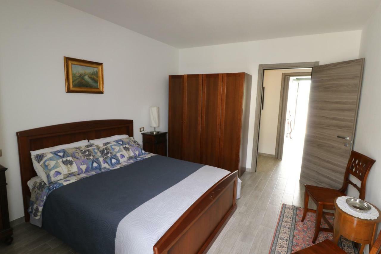 Casacobelli Villa Monzambano Bagian luar foto