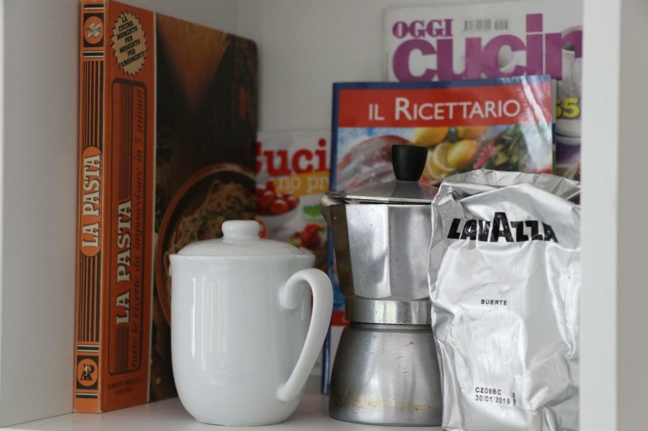 Casacobelli Villa Monzambano Bagian luar foto
